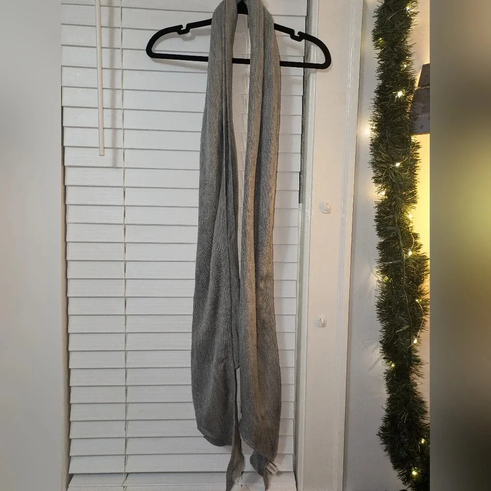 Calvin Klein Men's Gray Winter Scarf. One Size Fits All. EUC